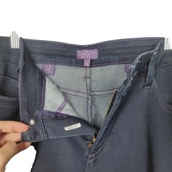 NYDJ Dark Wash Leggings Pants - Picture 5 of 5